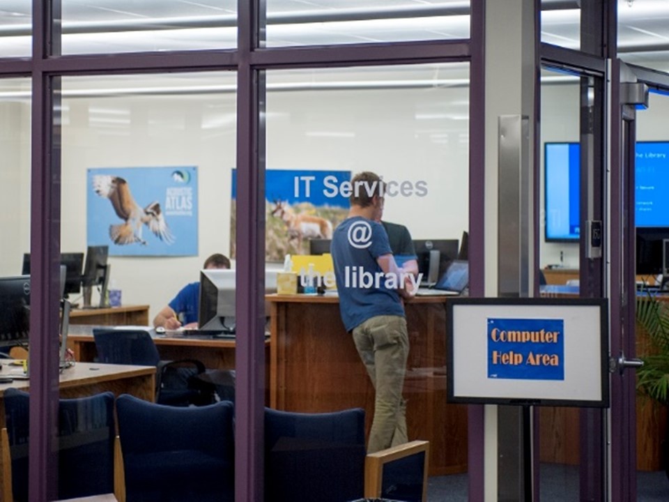 The UIT Service Desk space on the first floor of the library. 